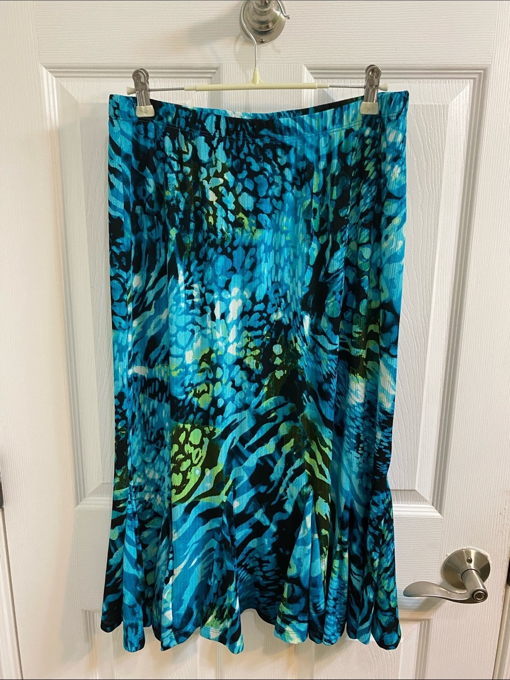 Tanjay Colorful Ocean Blues Ruffle Hem Maxi Skirt Elastic Waist Size 8 Petite